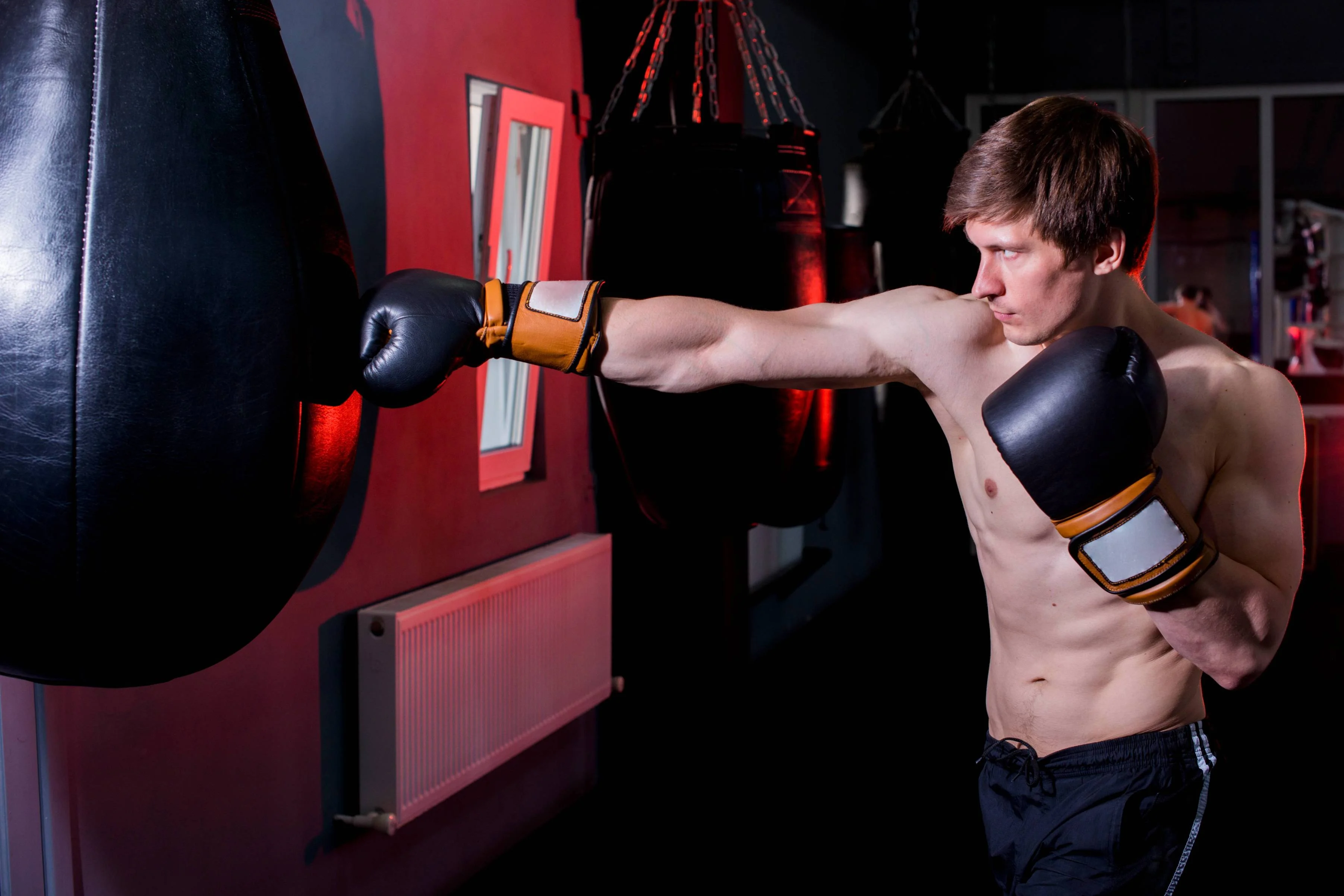 How to Structure a Home Boxing Workout Routine for Beginners